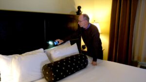 How to leave a hotel room